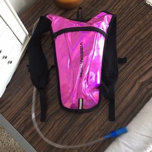 Vibedration Camel back